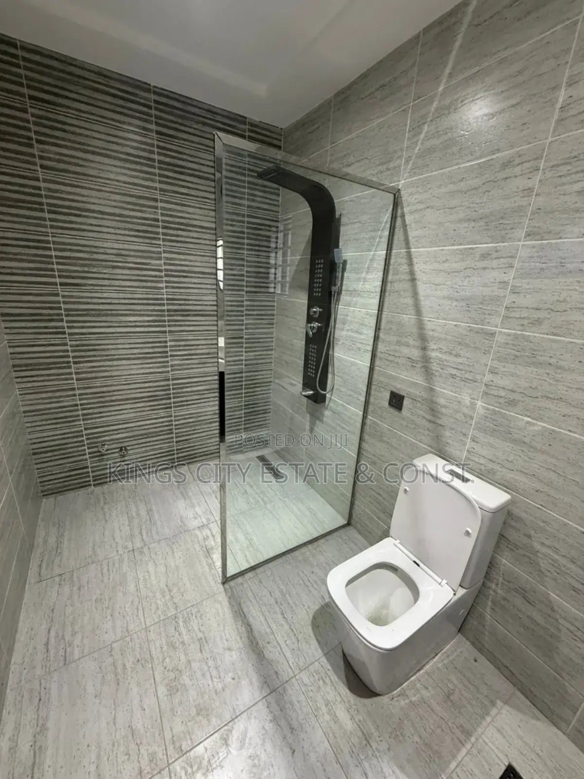 3bdrm House in Canada Estate, Pokuase for sale