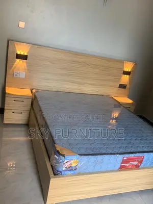 Laminated King Size Bed With Side Drawers Light