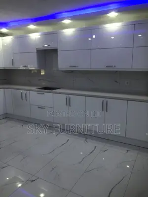 Modern Design: Rich Textured Veneer for an Attractive Look