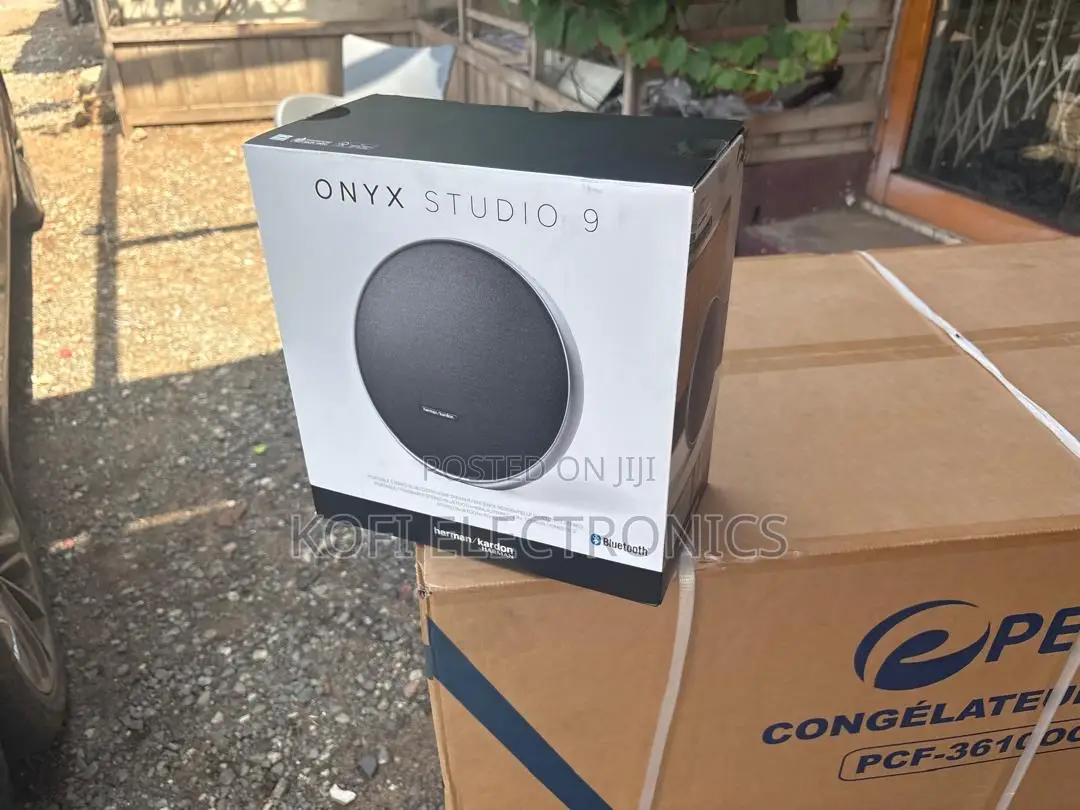 Onyx Studio 9 Authoritative, Bass-Loaded Speaker