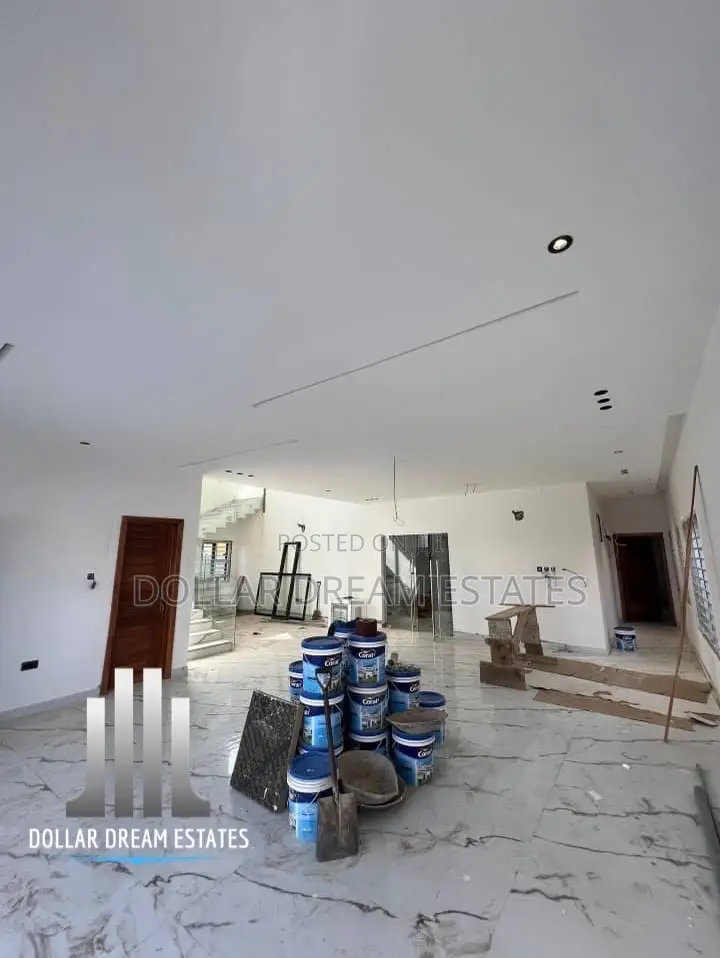 4bdrm House in Lake Side Estate for sale
