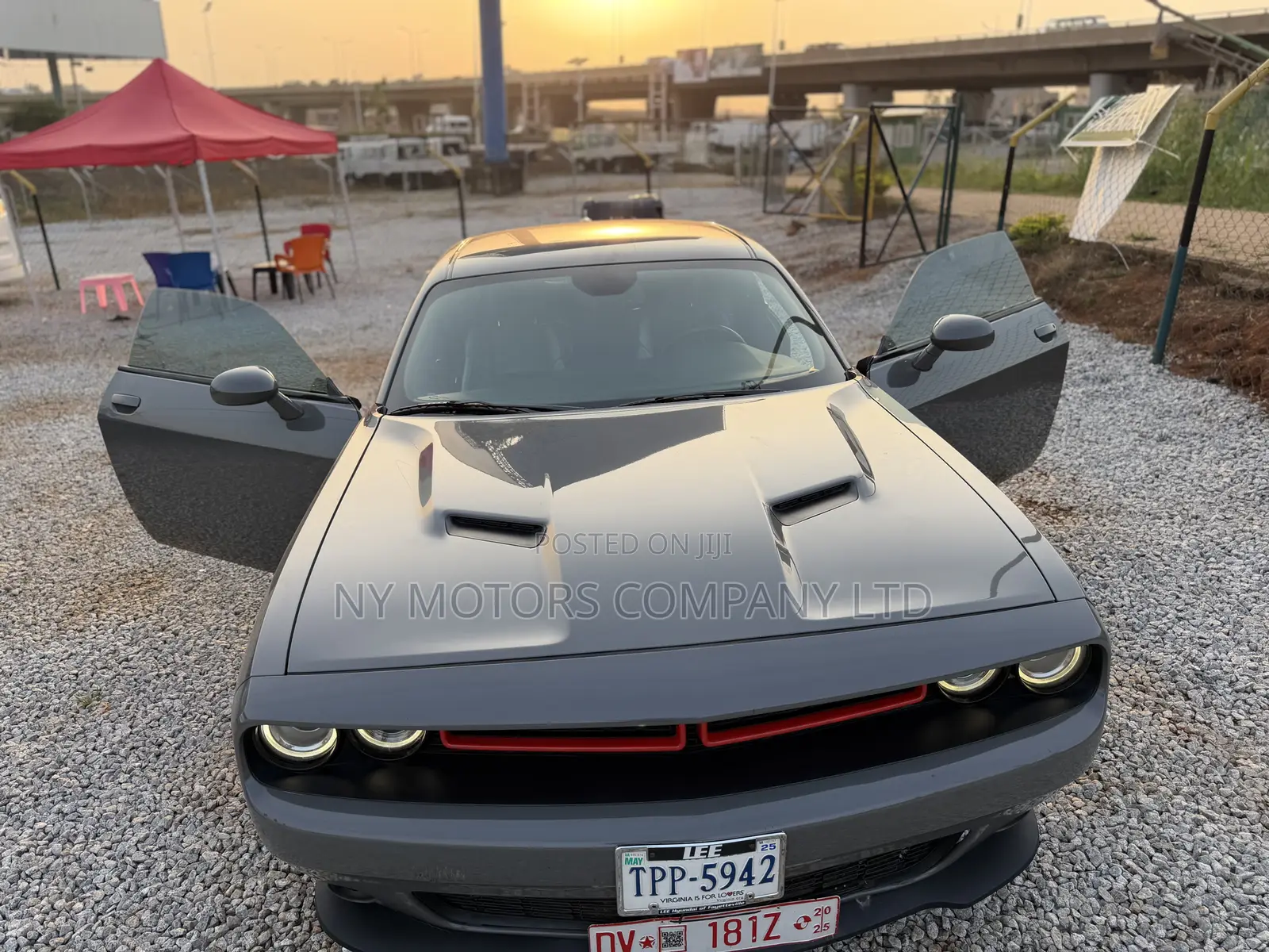 Dodge Challenger SXT RWD 2018 Gray
