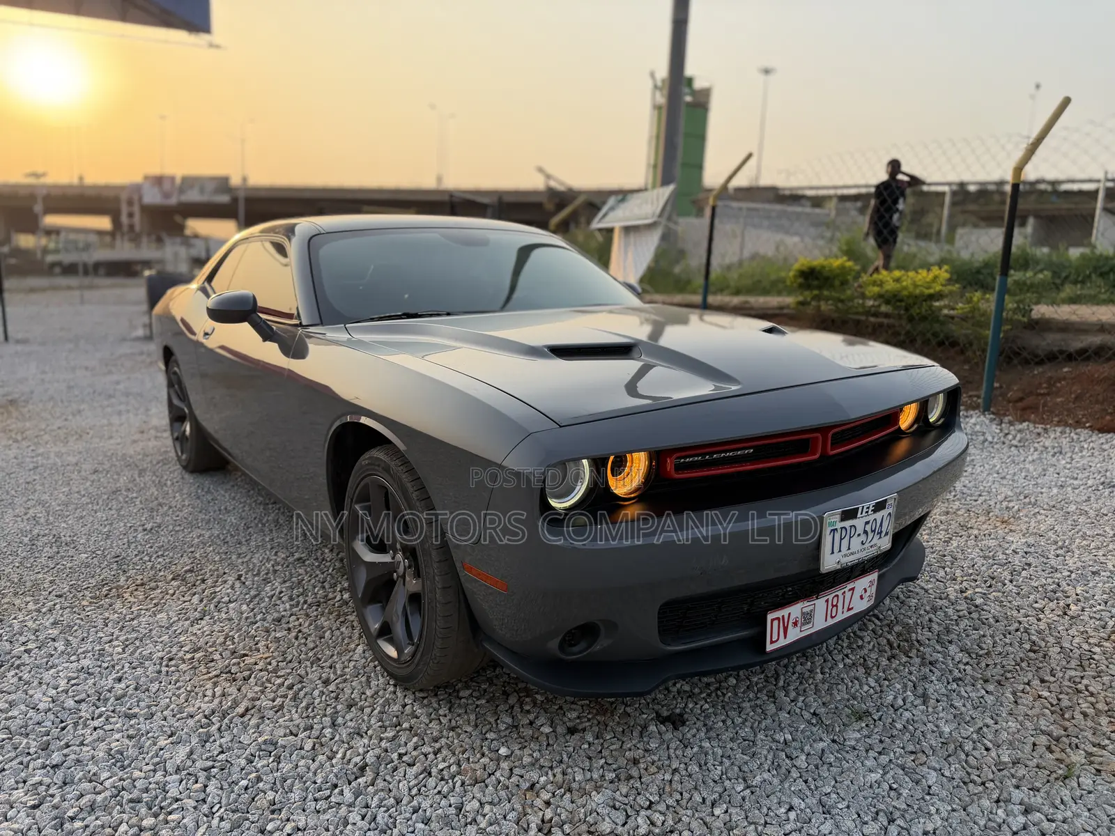 Dodge Challenger SXT RWD 2018 Gray