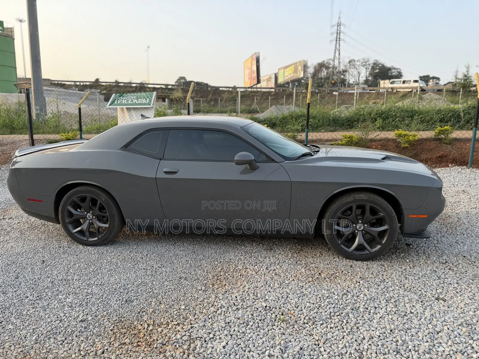 Dodge Challenger SXT RWD 2018 Gray