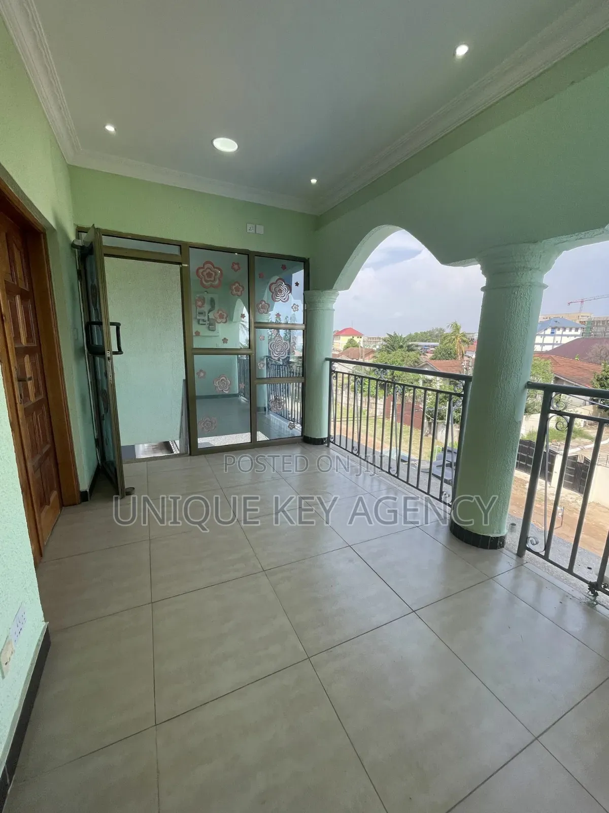 3bdrm Apartment in Unique Key Agency, Spintex for rent