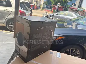 Onyx Studio 9 Full-Bodied, Sound-Rich Performer