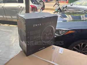 Onyx Studio 9 Expansive, Deep-Tone Speaker