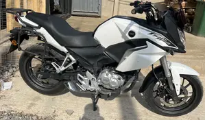 Honda CB 2018 White