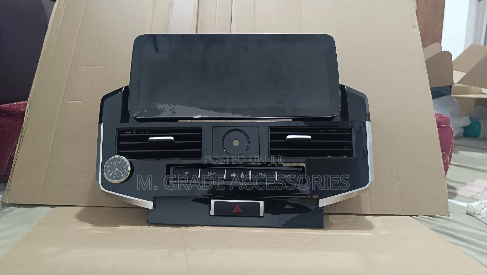 Toyota Land Cruiser (2007–2020)
12.3-Inch Premium Screen Upgrade