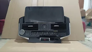 Toyota Land Cruiser (2007–2020)
12.3-Inch Premium Screen Upgrade