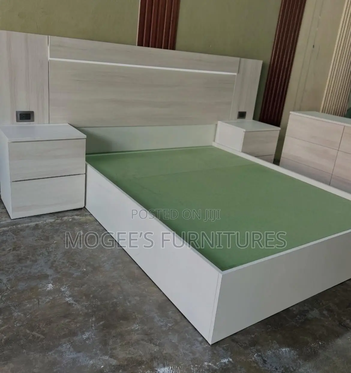 Stylish Queen Size Bed Premium Foreign Wood