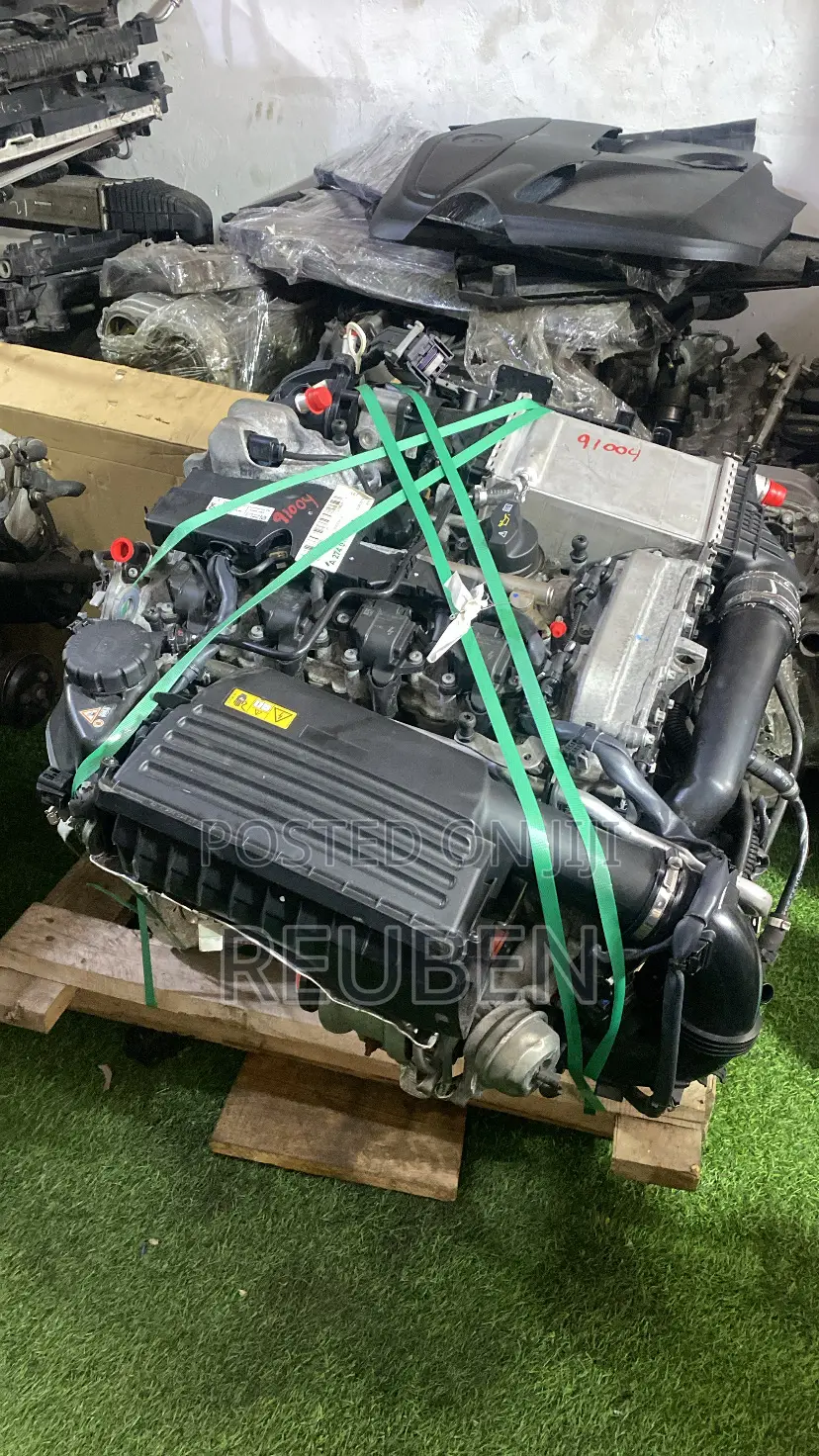 Mercedes C300(W205)Engine