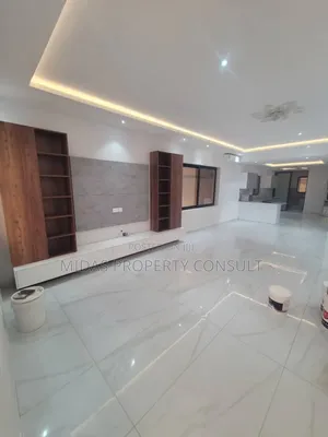 3bdrm House in East Airport, Spintex for sale