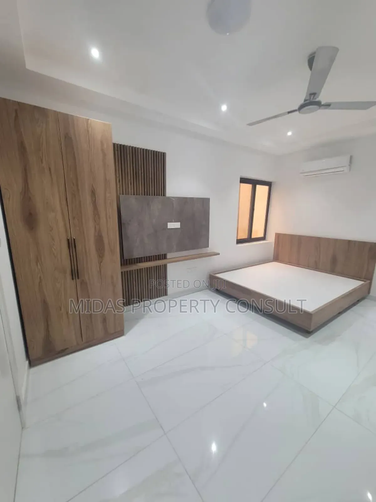 3bdrm House in East Airport, Spintex for sale