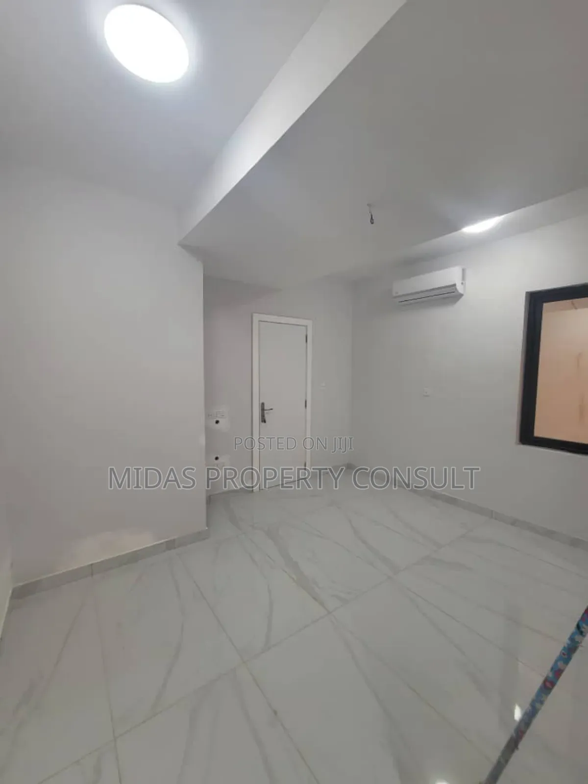 3bdrm House in East Airport, Spintex for sale