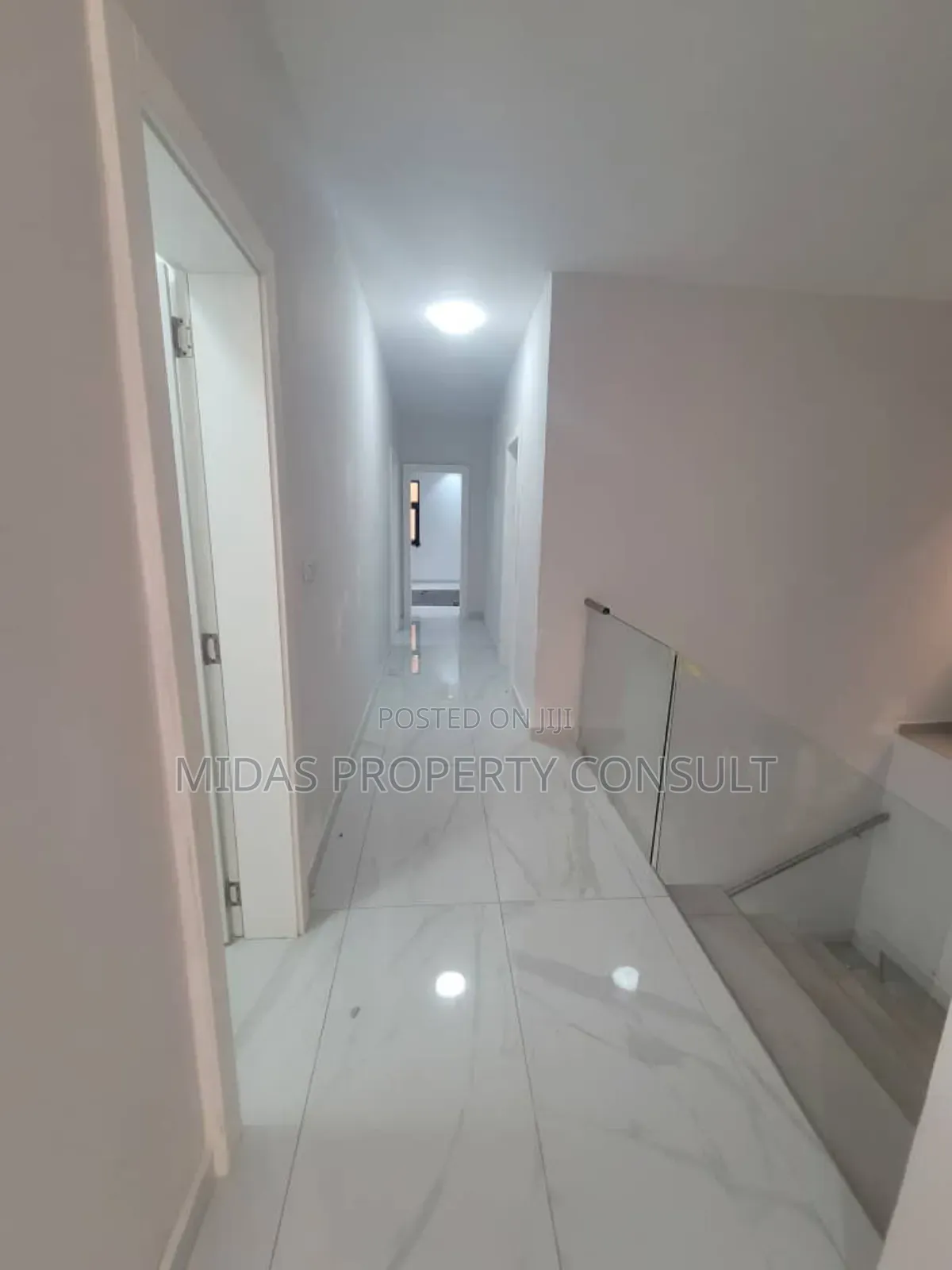 3bdrm House in East Airport, Spintex for sale