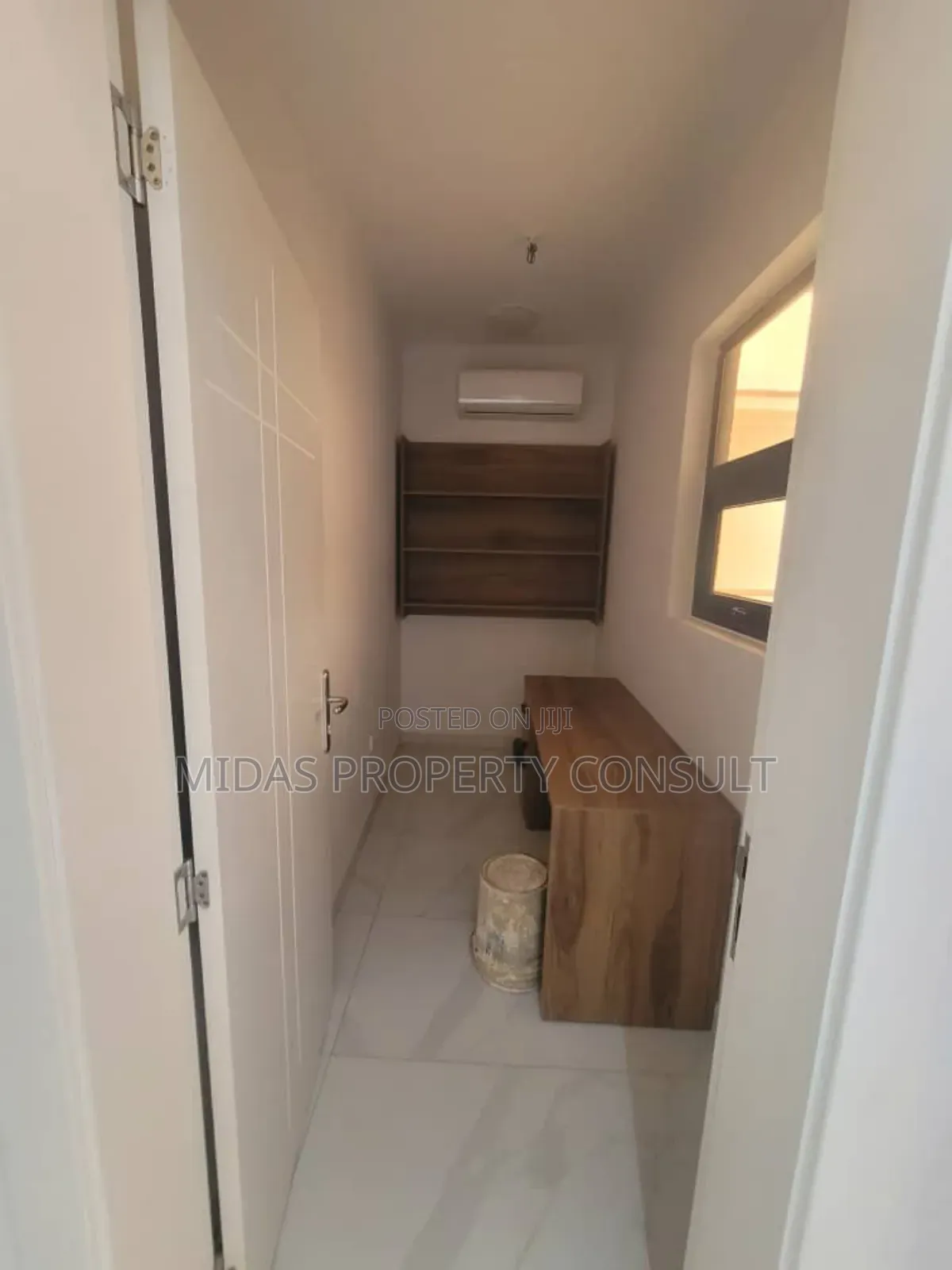 3bdrm House in East Airport, Spintex for sale