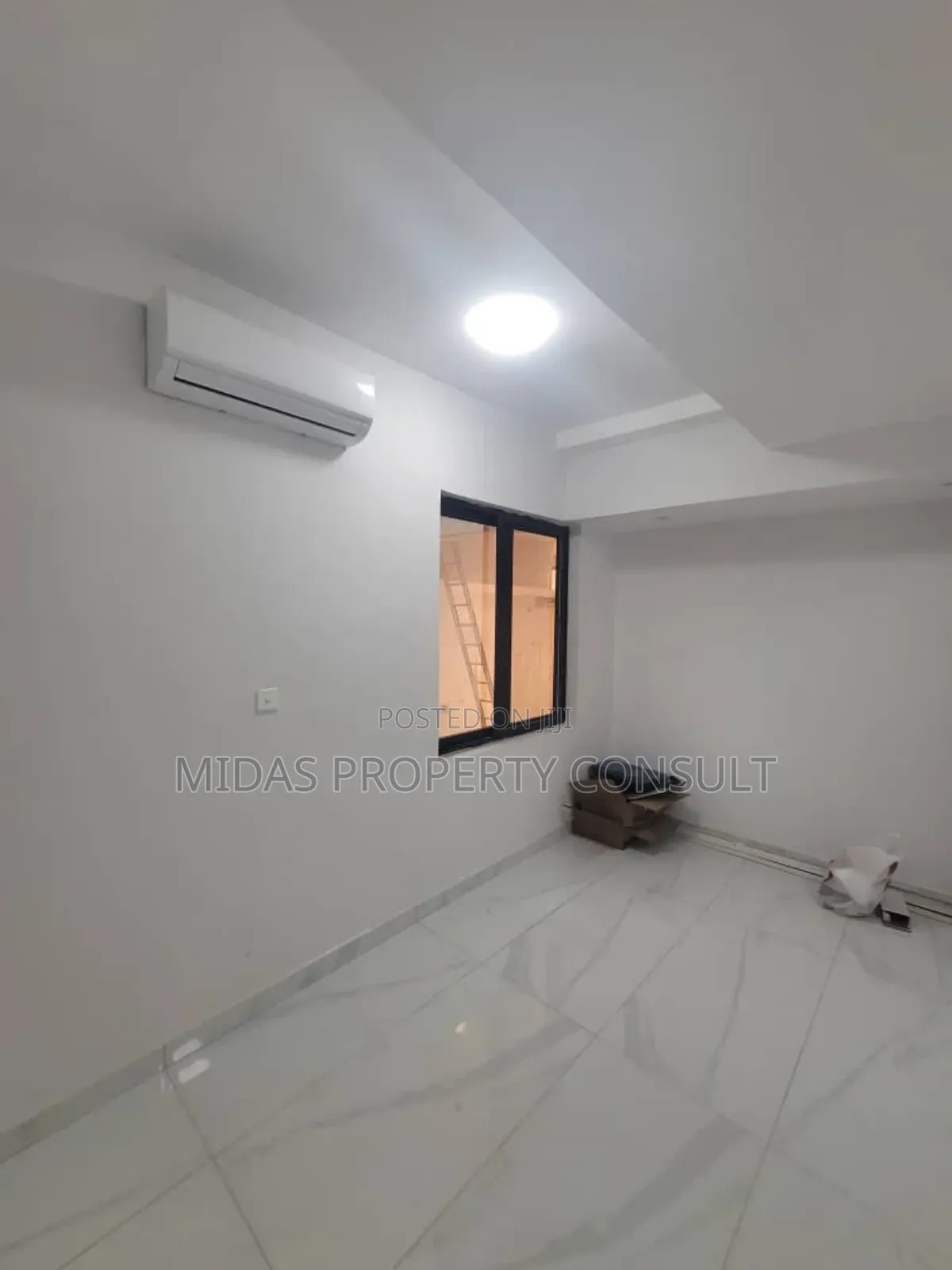 3bdrm House in East Airport, Spintex for sale
