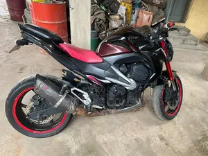 Kawasaki Z750 2016 Red