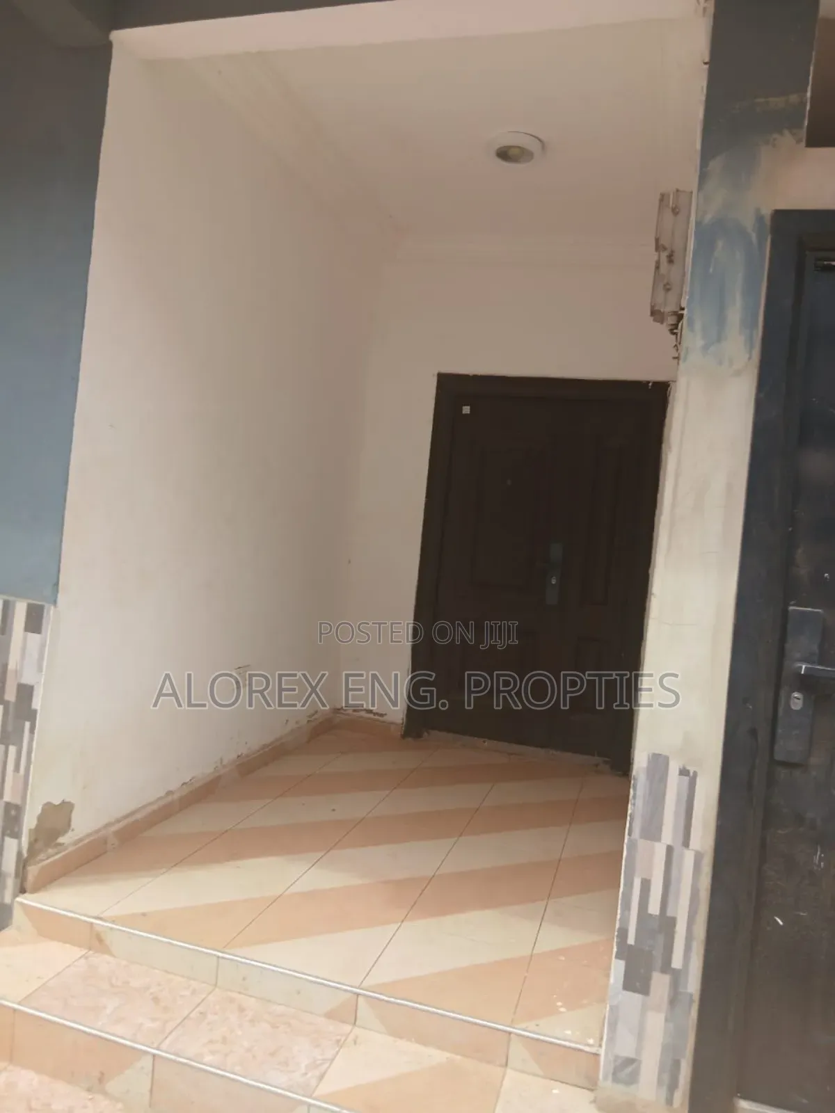 9bdrm Apartment in Uncompleted, Danfa for sale