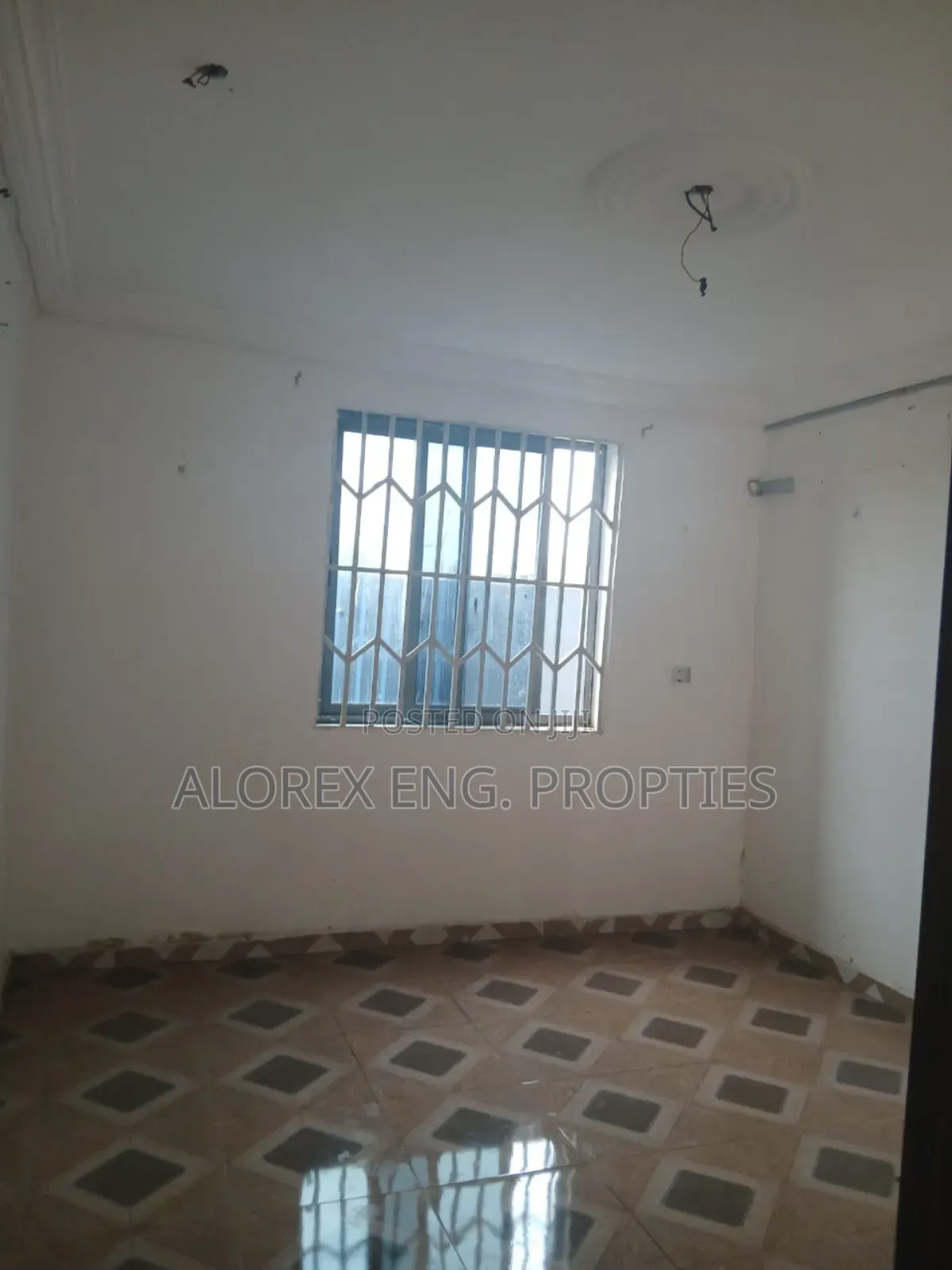 9bdrm Apartment in Uncompleted, Danfa for sale