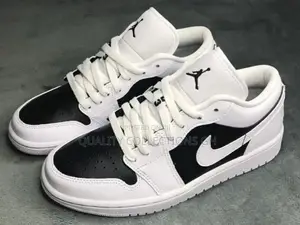 Jordan 1low Panda