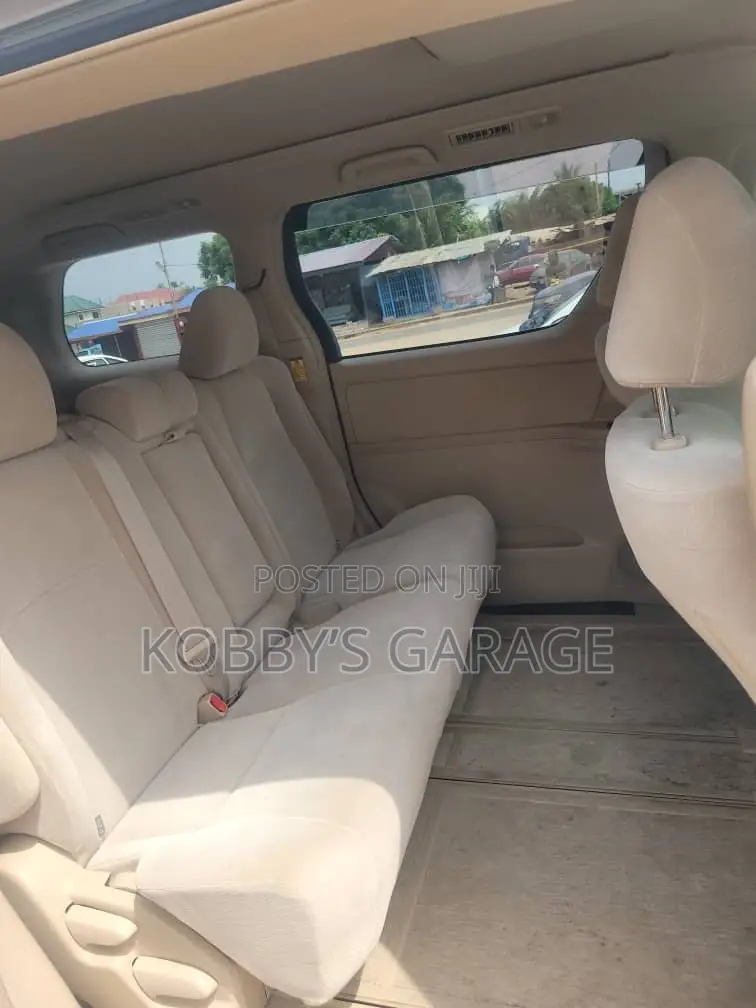 Toyota Alphard 2014 White
