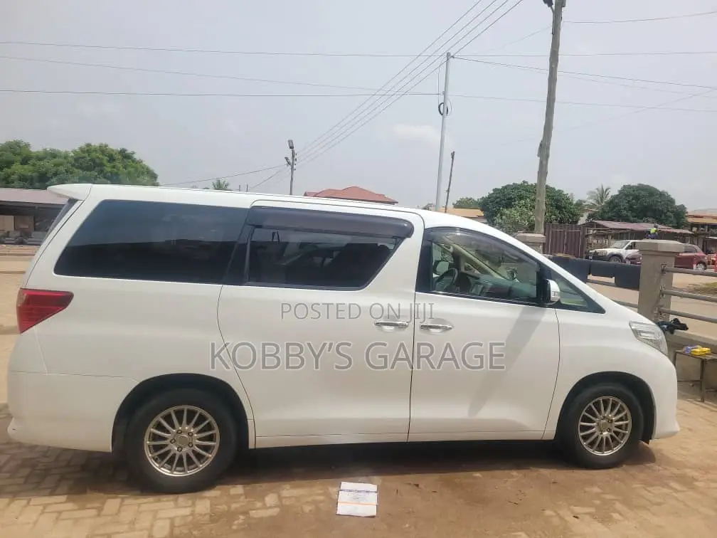 Toyota Alphard 2014 White