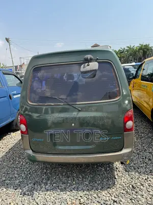 Hyundai H-100 2004 Green