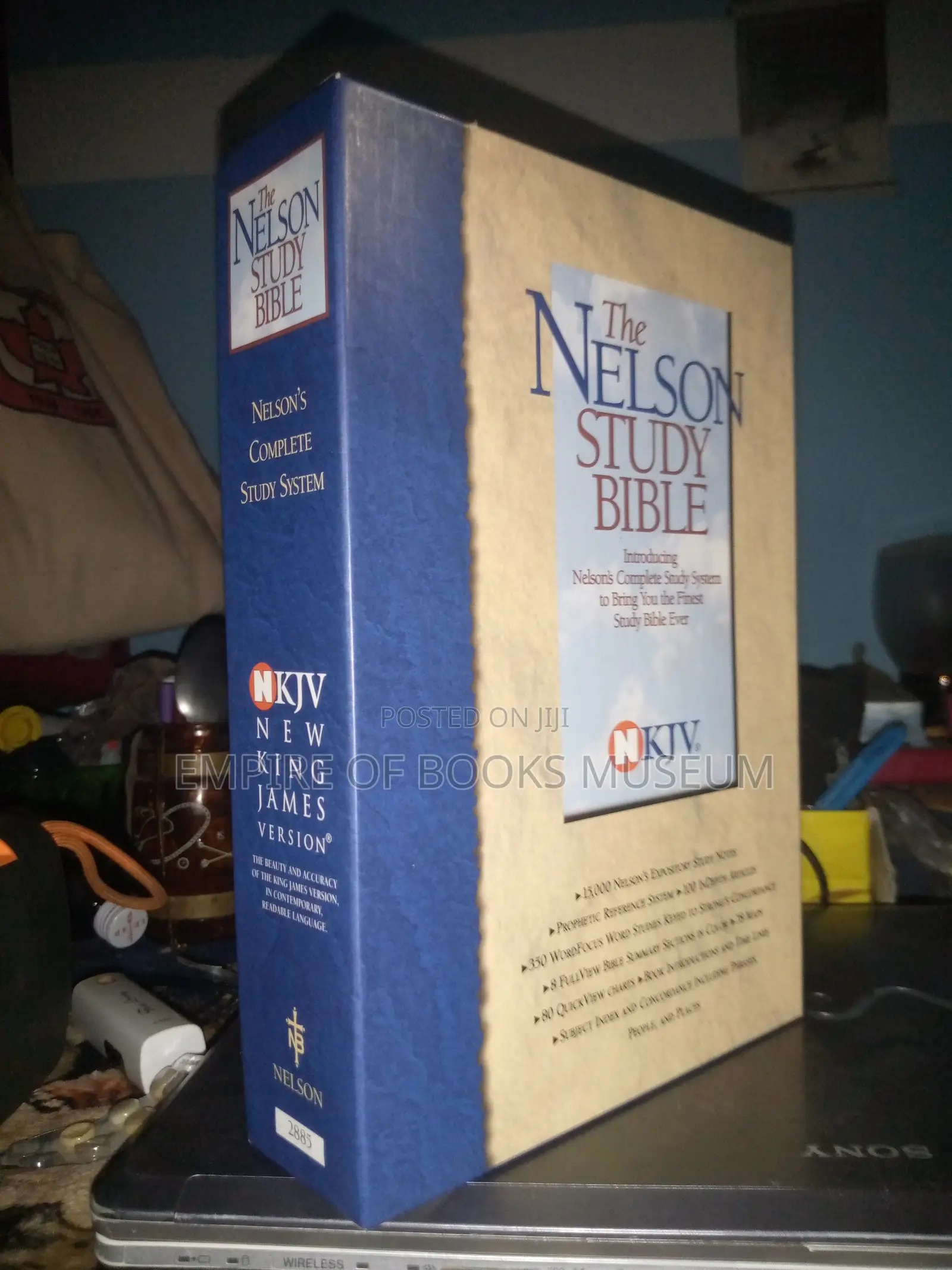 The Nelson Study Bible NKJV (Genuine Leather)