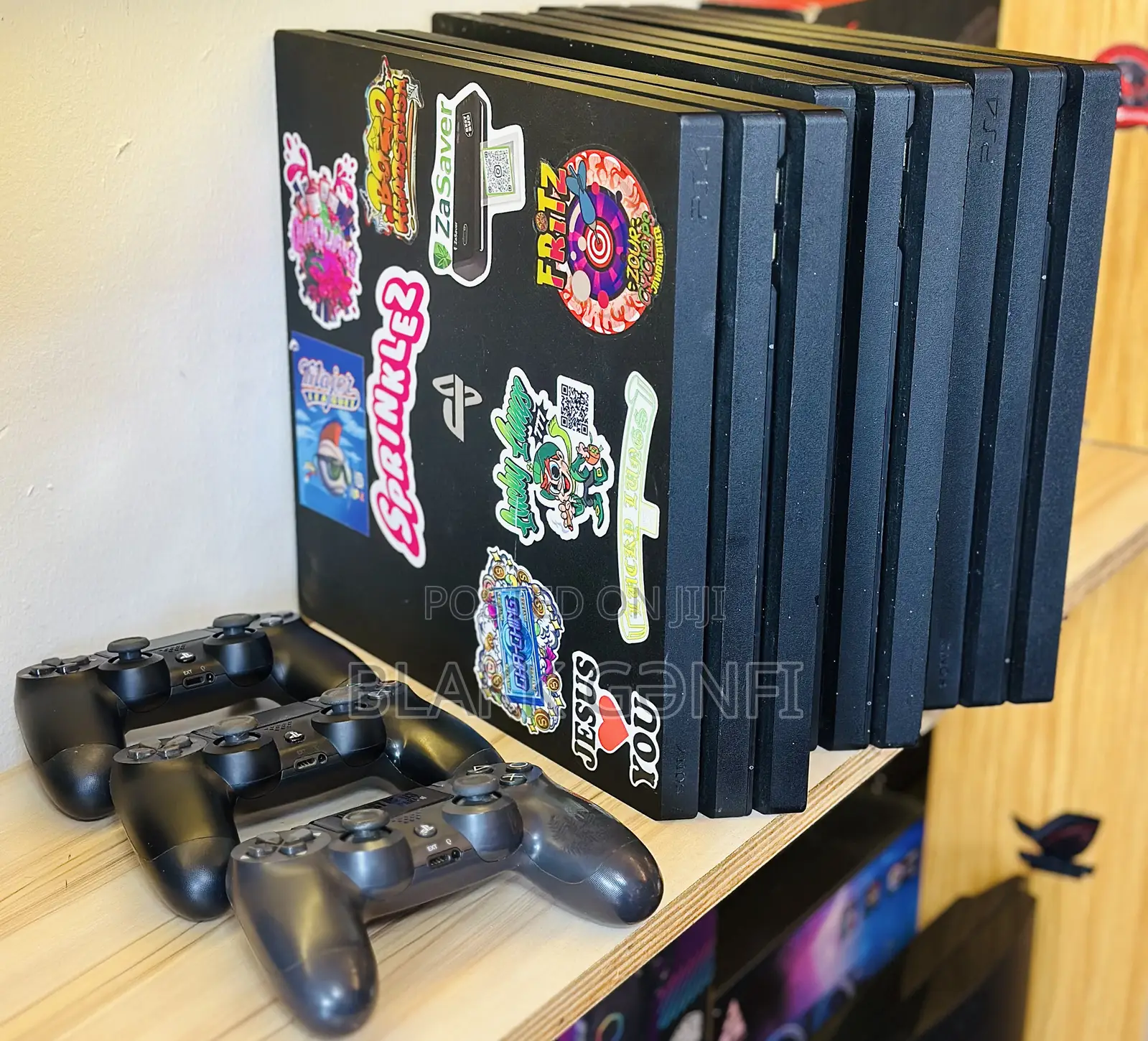 Ps4 Pro + Controller