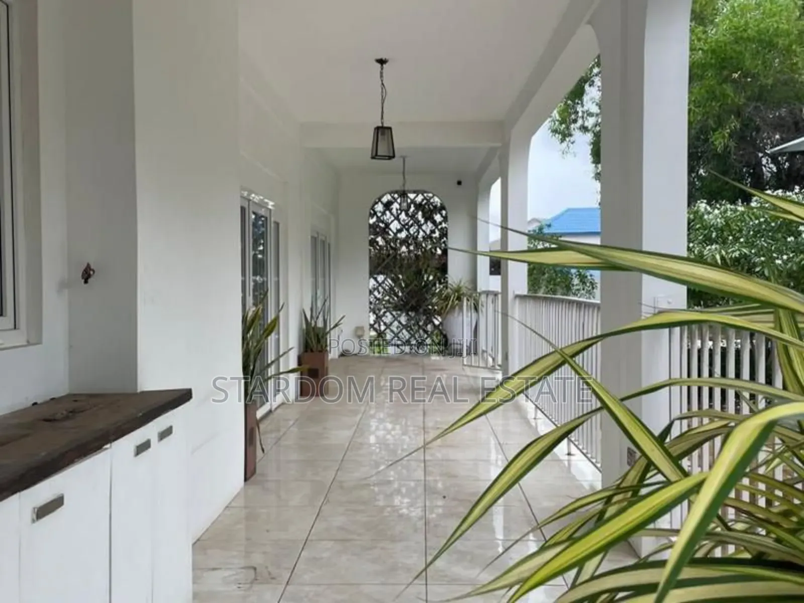 Furnished 4bdrm Mansion in Airport Hills for sale