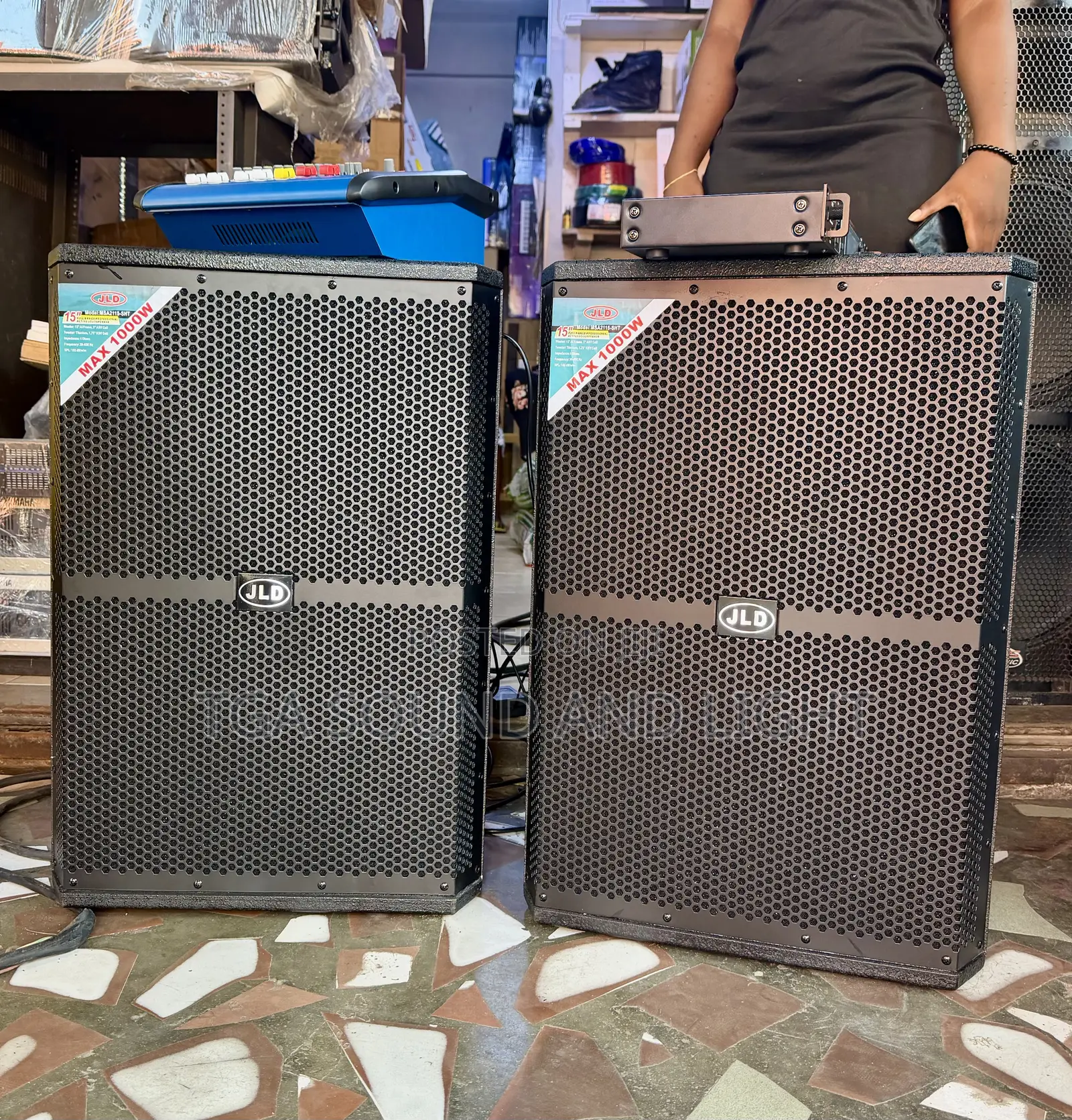 Jld 15” Active Monitor Speakers - Wooden Cabinet