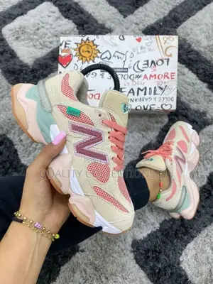 New Balance 1050 Pink