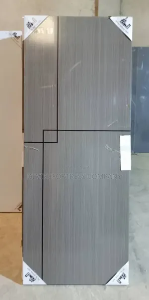 Quality Strong Bedroom Door Gray //