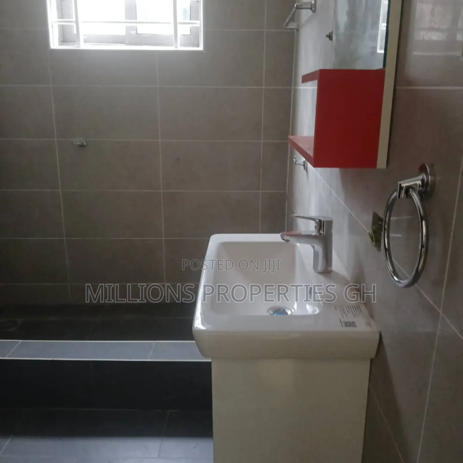 3bdrm House in Millions Properties, Kumasi Metropolitan for sale