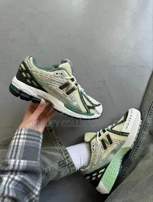 New Balance Sneaker