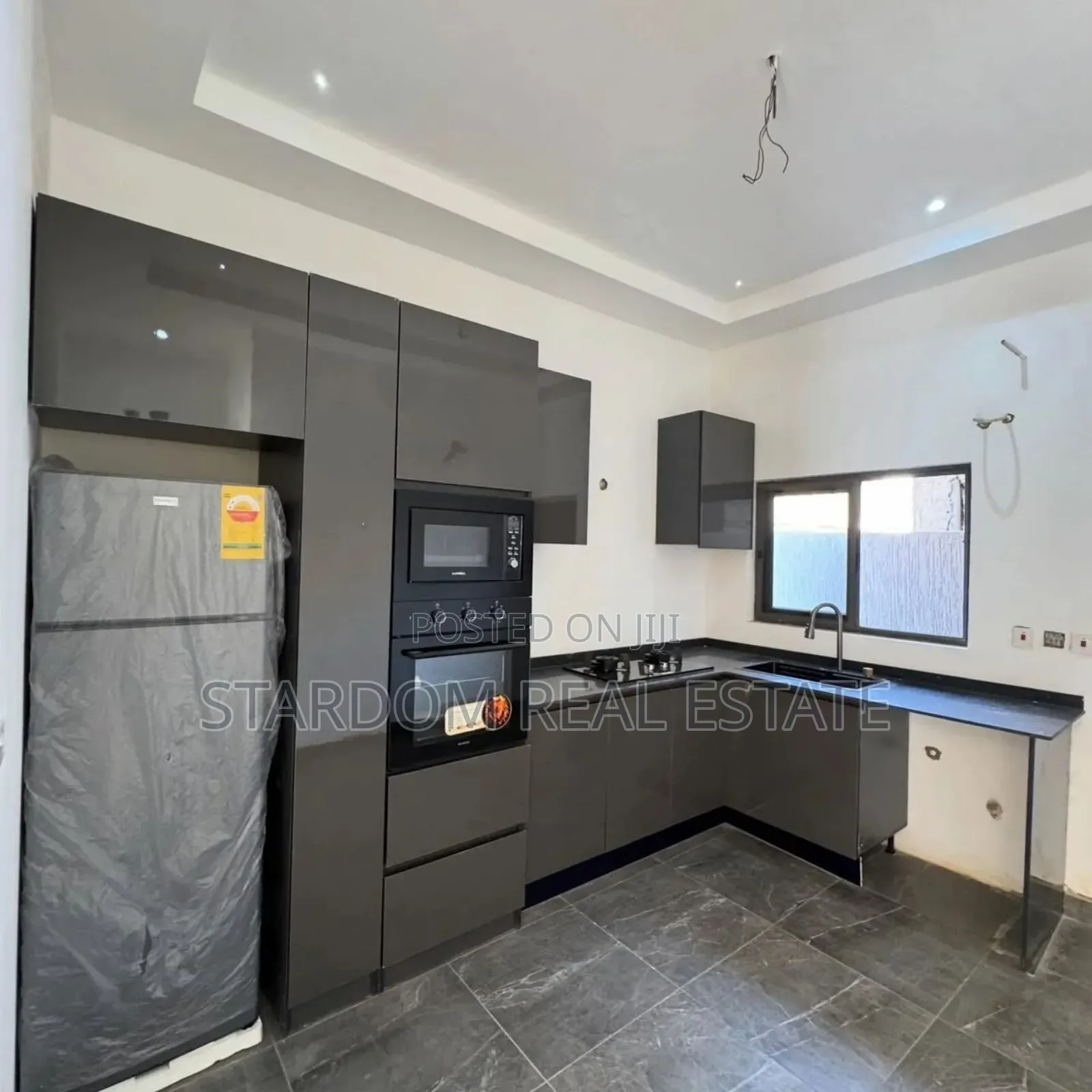 3bdrm Duplex in East Legon Hills for sale