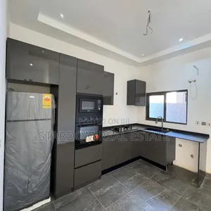 3bdrm Duplex in East Legon Hills for sale