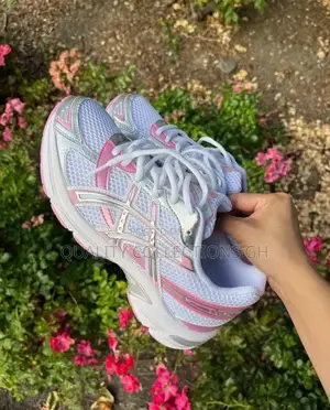 Asics Gel Sneakers