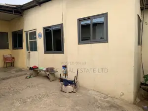 7bdrm Apartment in Felmic Real Estate, Ofankor for sale
