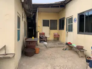 7bdrm Apartment in Felmic Real Estate, Ofankor for sale