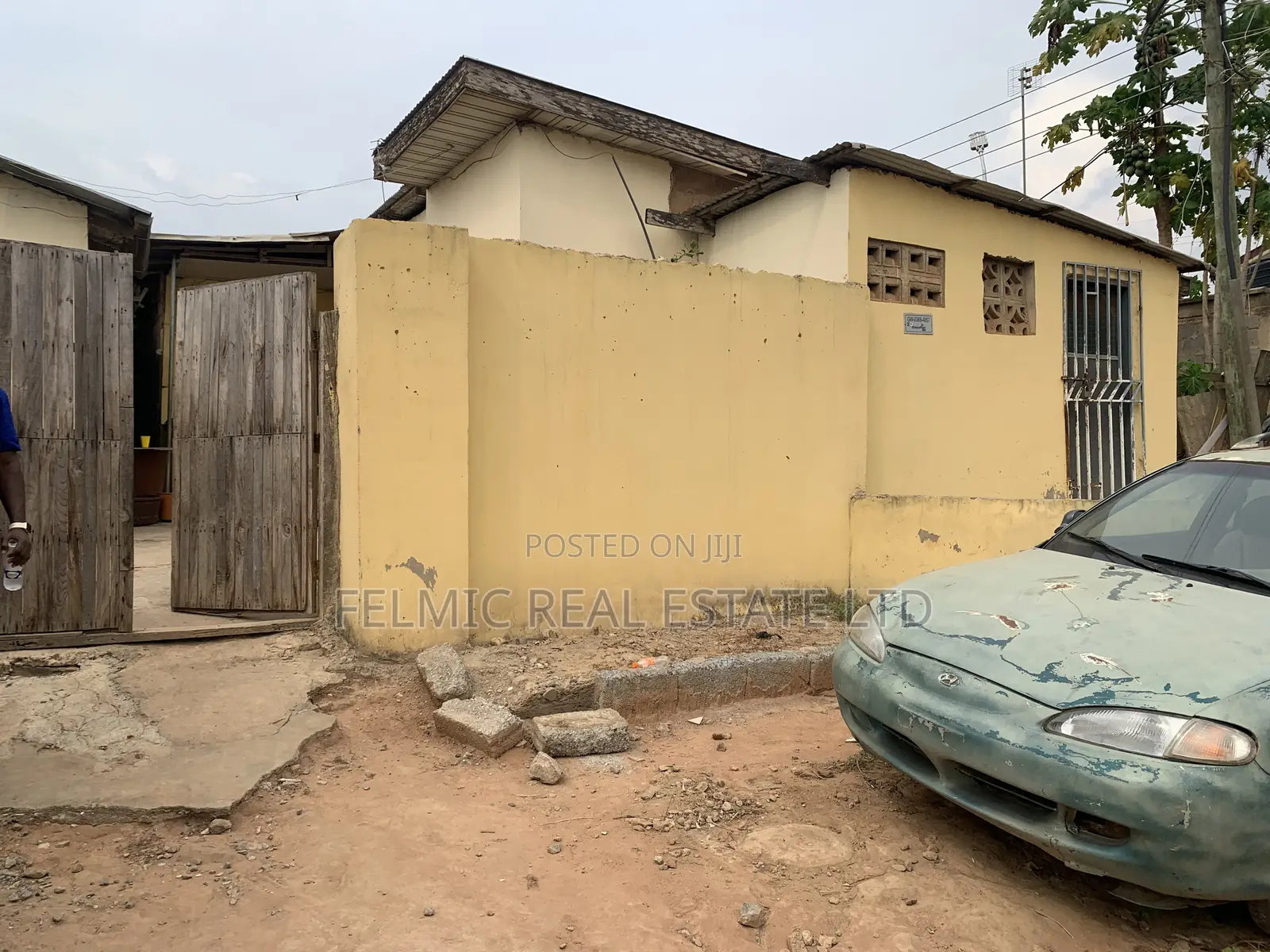 7bdrm Apartment in Felmic Real Estate, Ofankor for sale