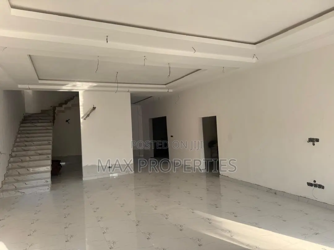 4bdrm House in Haatso for sale