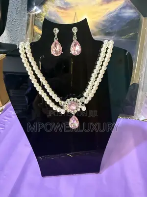 Pinky Trade Pearls Beaded