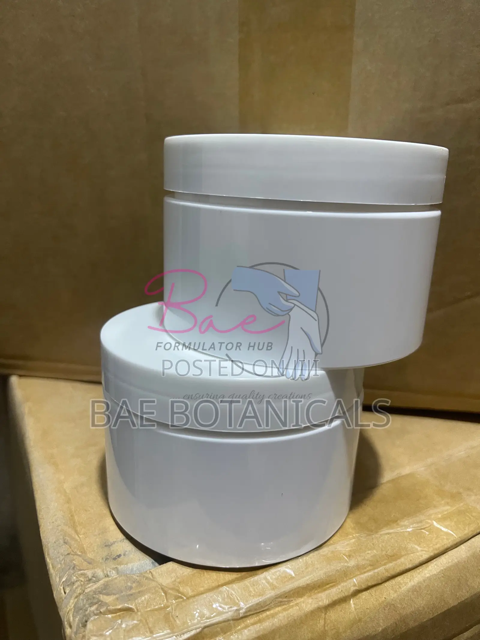 Solid White Cosmetic Foreign Jar With Inner Lid (250ml)