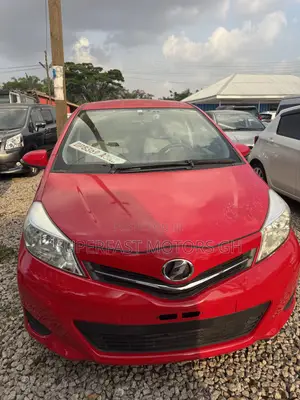 Toyota Vitz 2012 Red