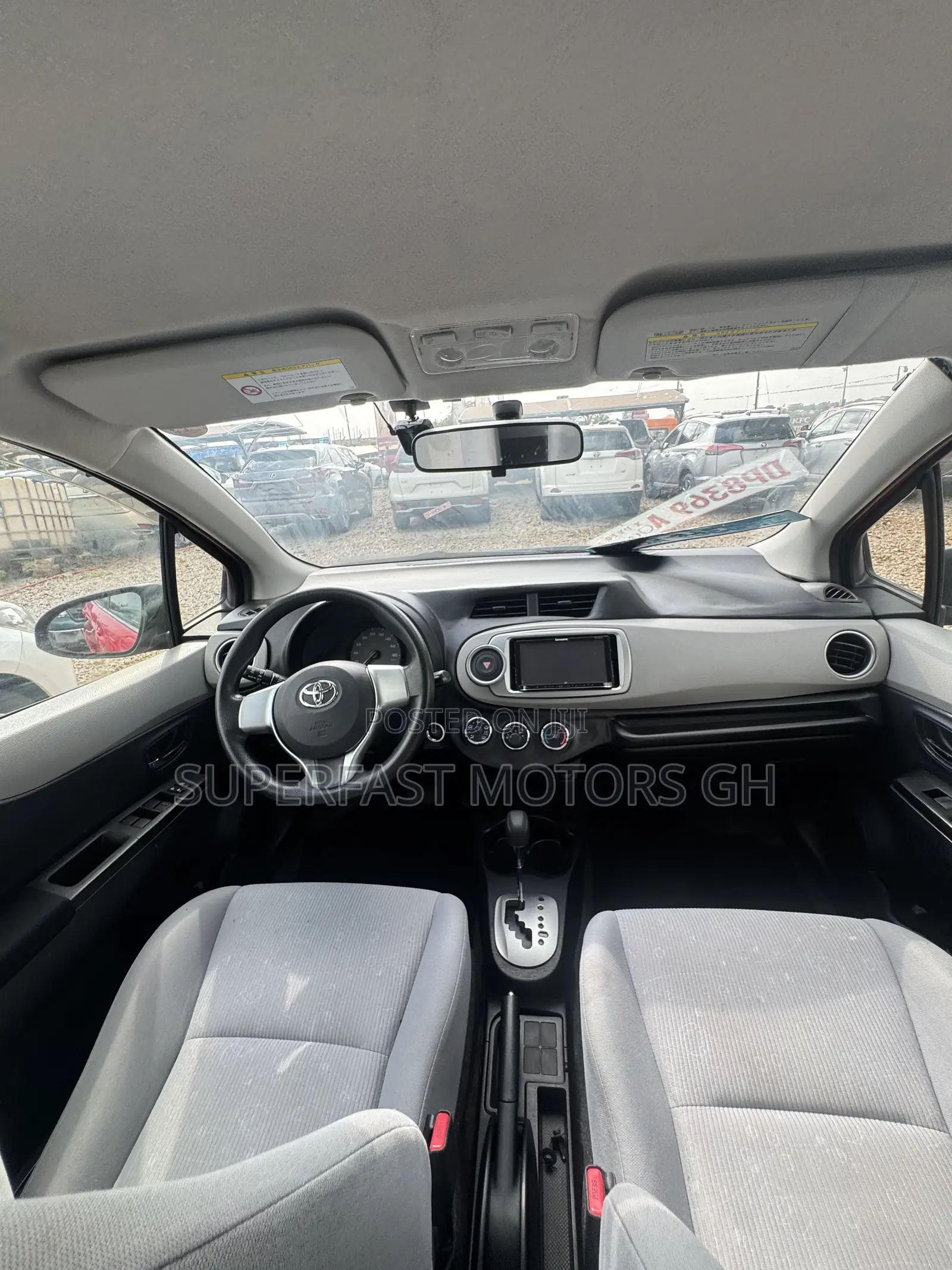 Toyota Vitz 2012 Red