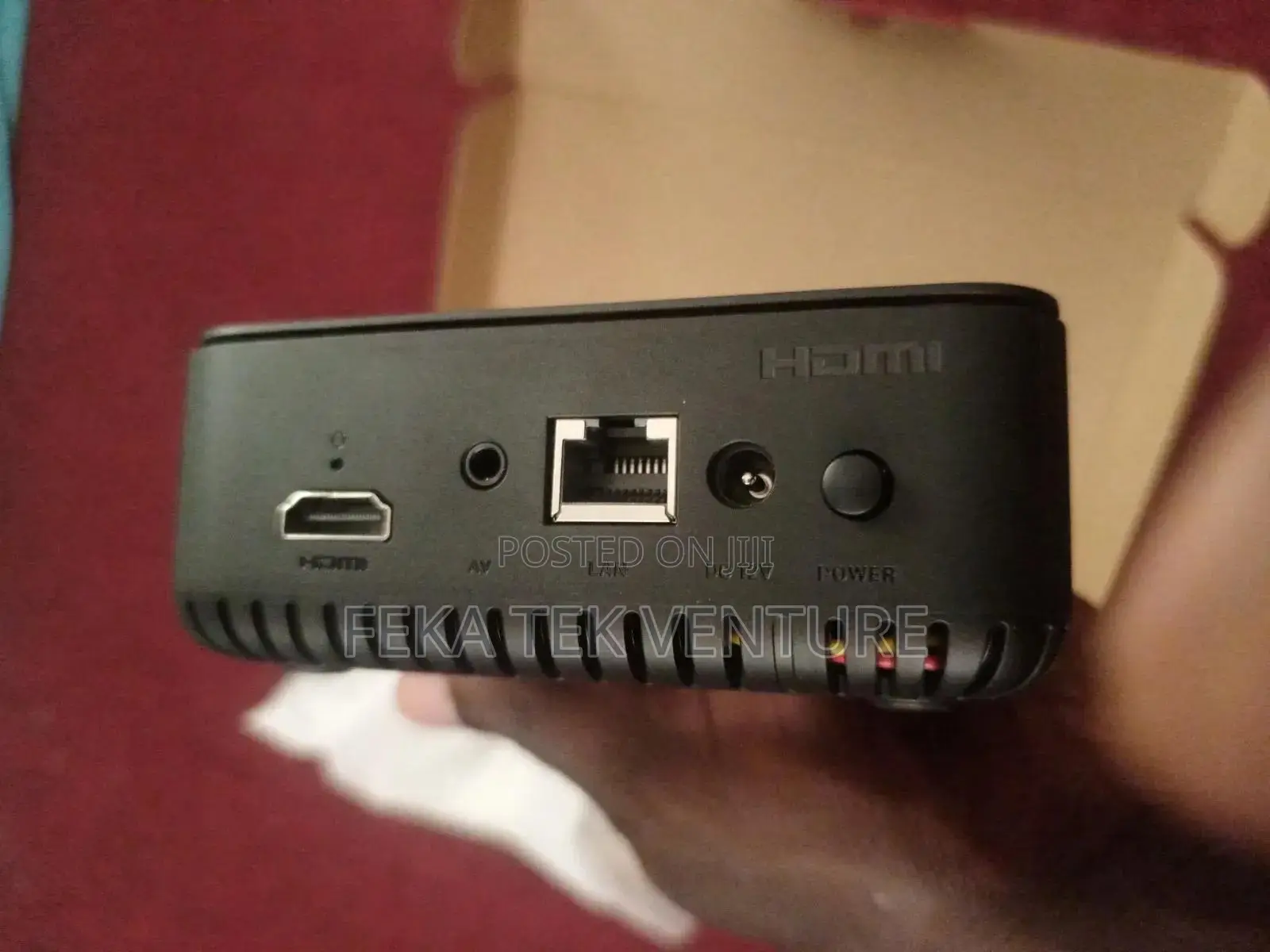 Universal 4g Router + Free Netflix Android Box TV + Battery