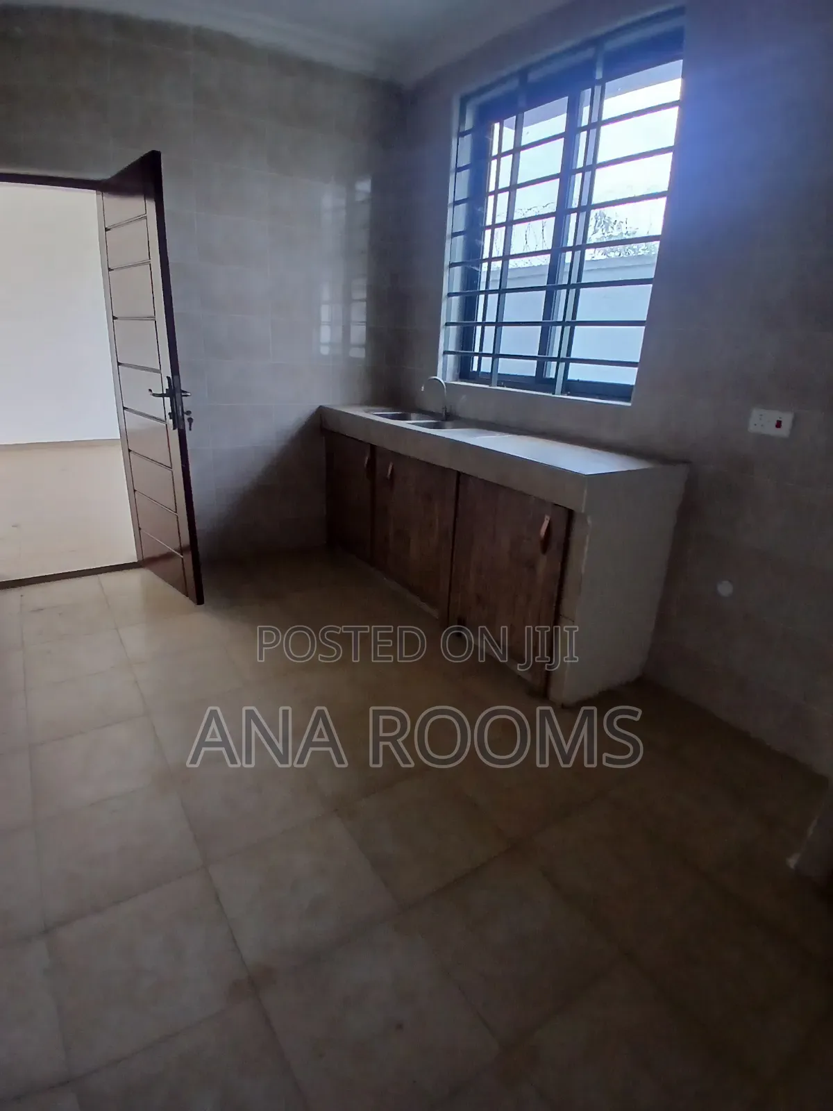 2bdrm Townhouse/Terrace in Ana Rooms, Tema Metropolitan for sale